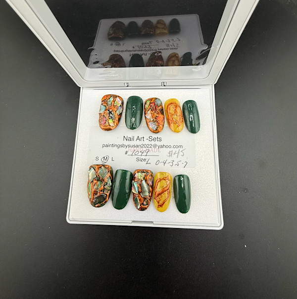 Nail Art -1049 by Susan Reich