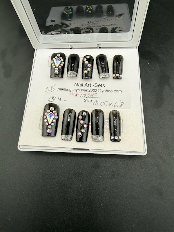 Nail Art -1035 by Susan Reich