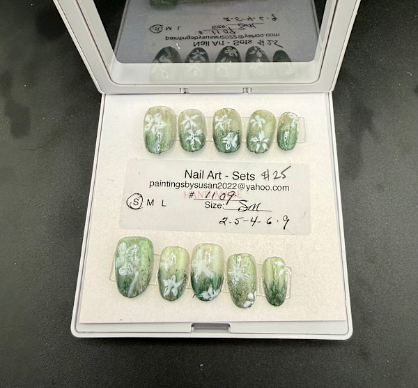 Nail Art -1109 by Susan Reich