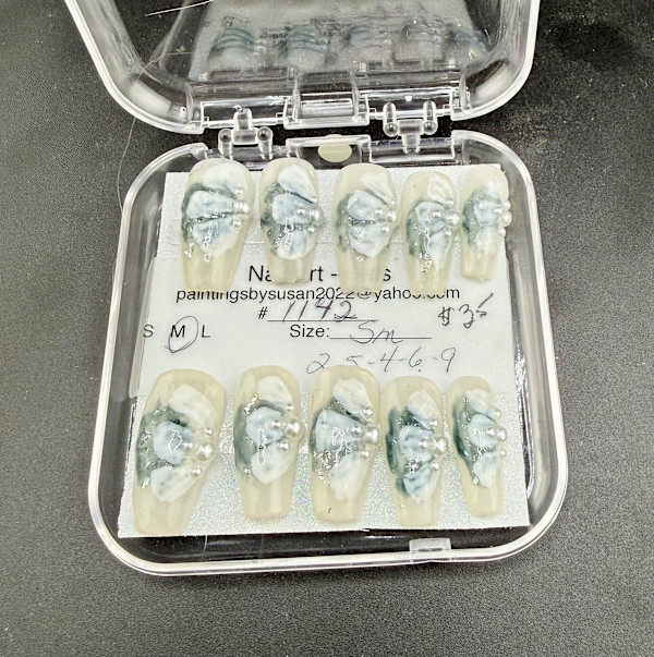 Nail Art -1142 by Susan Reich