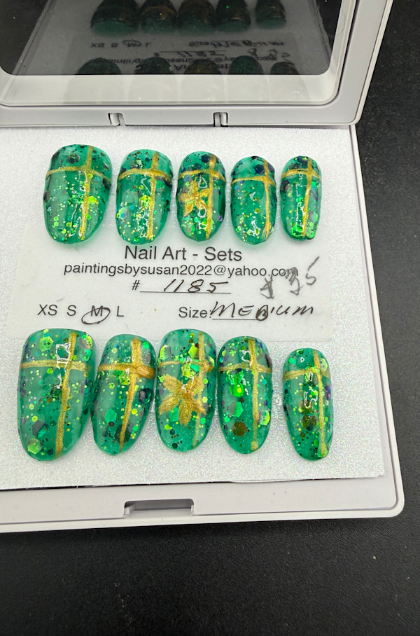 Nail Art -1185 by Susan Reich