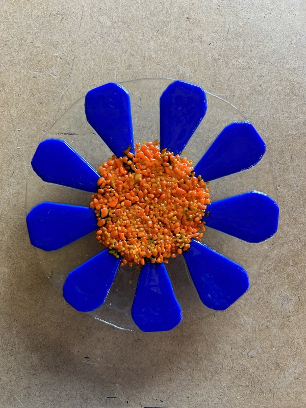 Garden Stake - Flower (on clr, blue w/org cntr) by Cindy Cherrington