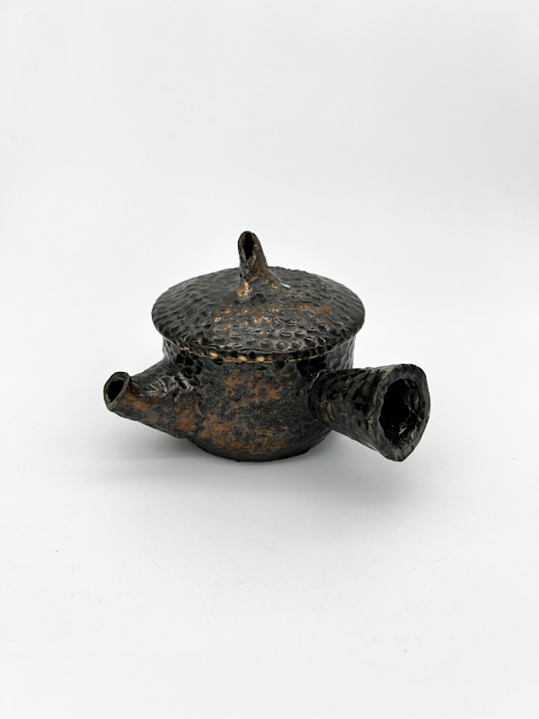 Teapot by Rumiko "Rumi"  Tsuda Estate