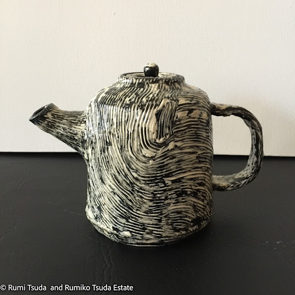 Wave Tea Pot #17-91 by Rumi Tsuda