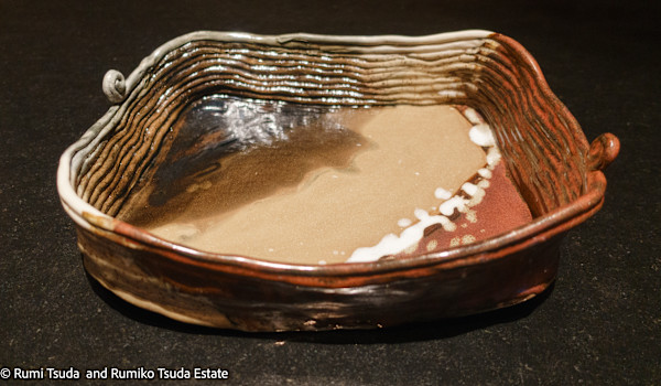 Warabi Plate with Little Handles by Rumi Tsuda
