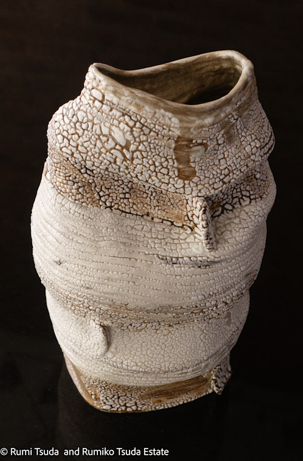 Water Flow with Notches, Vase, #17-11 by Rumi Tsuda