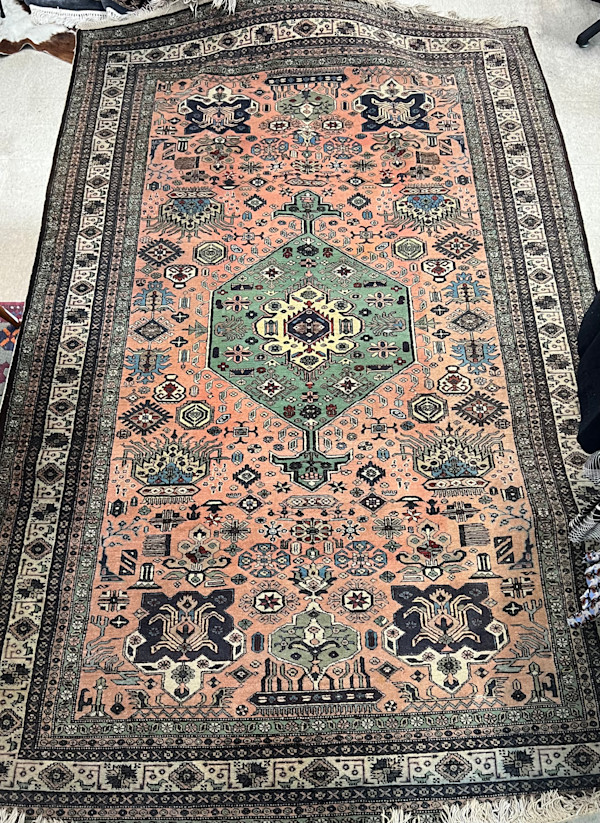 Alfombra Heriz on Zanjan Village