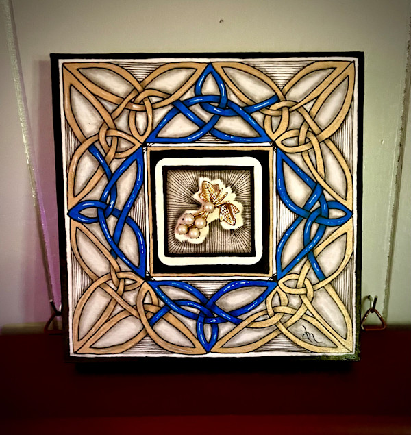 Pearl Berries in Triquetra Knots by Donna Norton