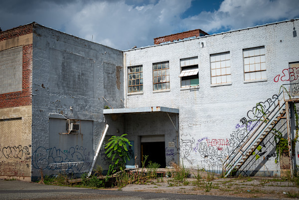Hull St decorated warehouse by Kate Brogdon