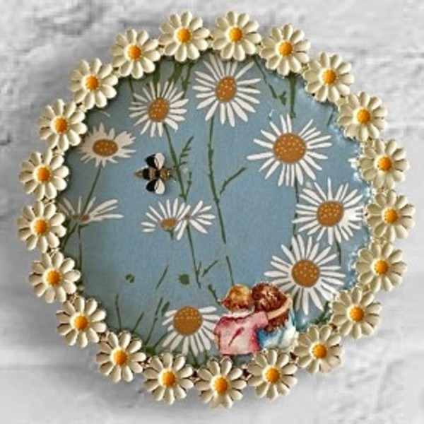 Daisy Chain by Lucie Galvin