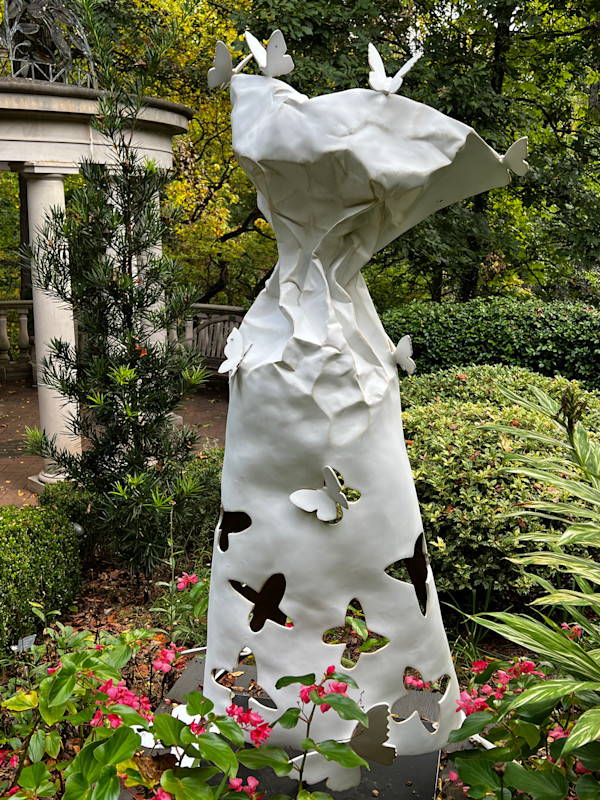 Carried Away monument by Kevin Box Studio