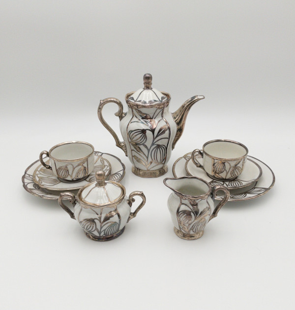 DEUSCH & CO. Coffee Pot, Sugar, Creamer, Cups and Saucer Set