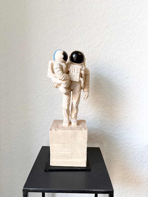 Astronaut mit Kind by Philipp Liehr, Image 2.