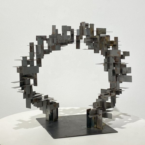 Open Loop by Stephen Lee Sculpture