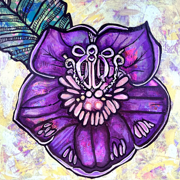 Purple flower by Nara Montuy