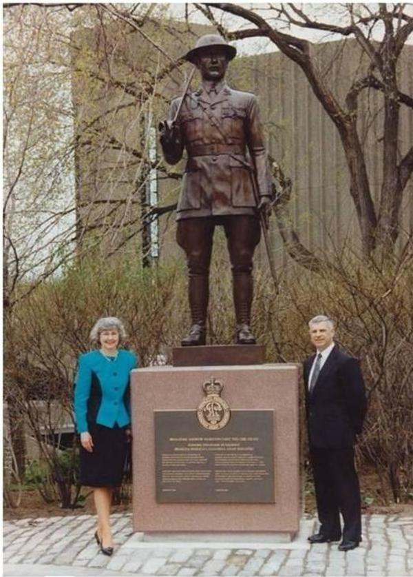 Gault, Brigadier General Andrew Hamilton - Memorial Statue by don-begg