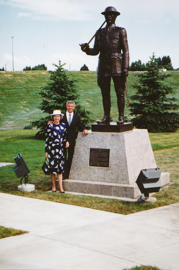 Gault, Brigadier General Andrew Hamilton - Memorial Statue (copy 1) by don-begg