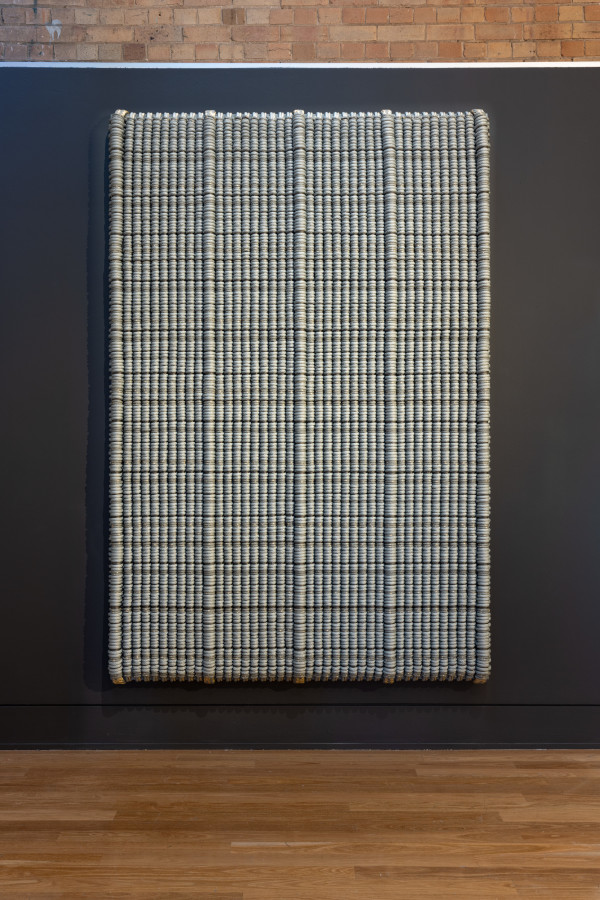 Between (entre dues fondaries) by danimarti