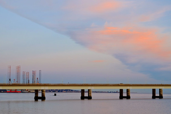Tay Bridge, Dundee by Sandie Smith