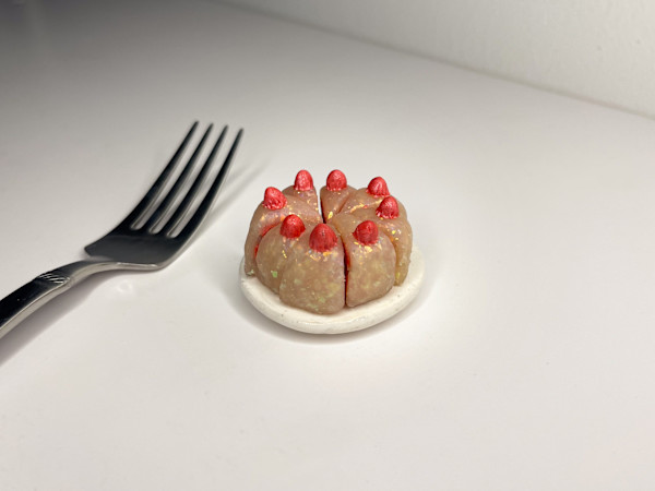 Strawberry Sugar Cream Cake by Pink Velvet, Image 1.