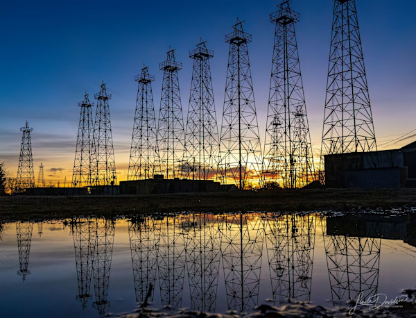 Giants of the Oil Boom by Linda Davidson