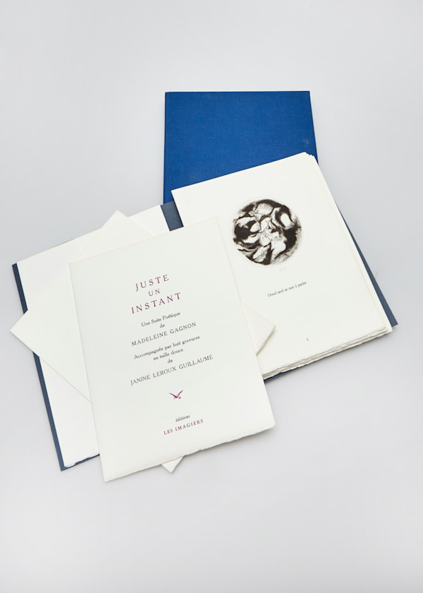 Juste un instant by Madeleine Gagnon-A, Janine Leroux-Guillaume-L