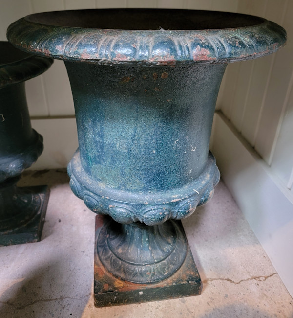 Iron Urn French Green