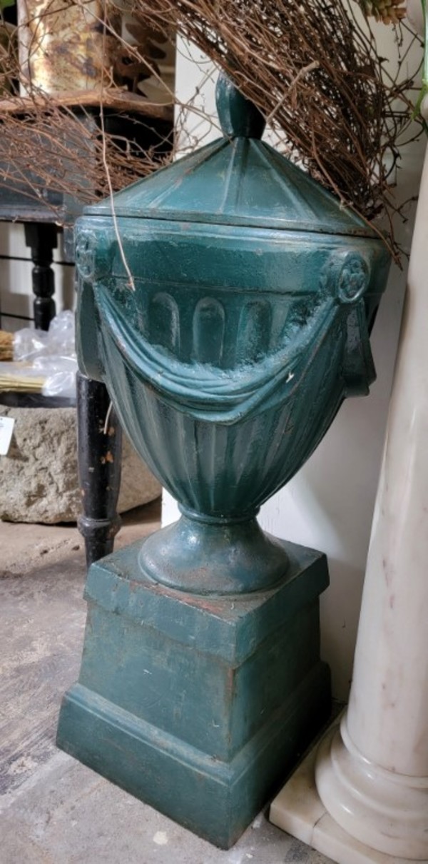 Adams Style Garland Urn with Lid