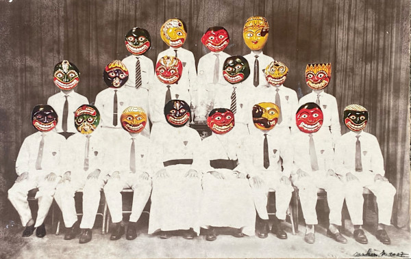 GROUP PHOTO VIII by saskia pintelon