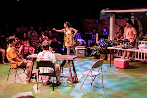 Glitter in the Paʻakai