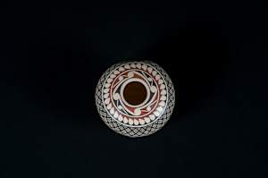 Small Classic Pot with Stand