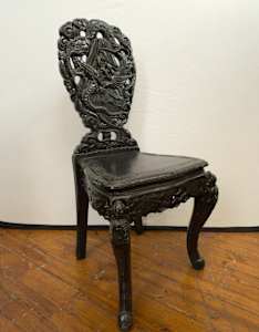 Rounded Asian chair 1