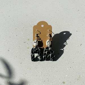 B&W Marble Oval Arch Dangle