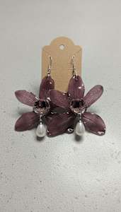 Cymbidium Dangle with Teardrop Pearl