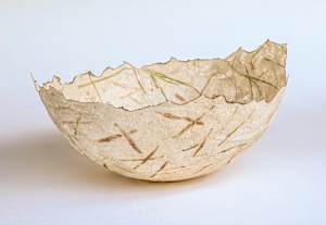 Burned artichoke peapods vessel