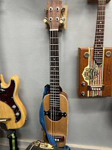 Tenor Guitar