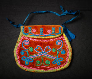 Untitled (Iroquois Velvet Beaded Bag)