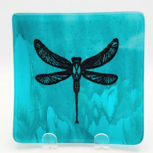 Plate with Dragonfly on Peacock Streaky