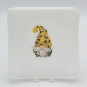Small Plate-Tan Holly Hatted Gnome