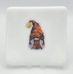 Small Plate-Gnome Lady in Red