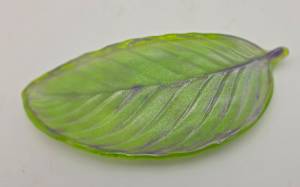 Rain Forest Leaf Dish in Green/Purple