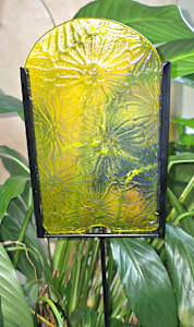 Garden Stake-Yellow Irid Impressed with Daisies