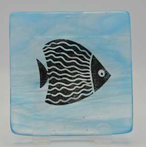 Small Plate-Fish on Blue/Clear Streaky