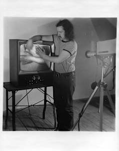 Alan video feedback Electron Movers 1975