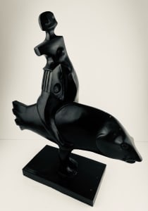 4206 - Figure on Unusual Steed