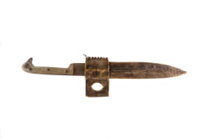 5015 - Knife with Duck Handle