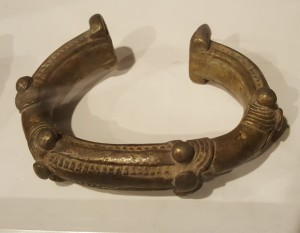 Manilla Currency Bracelet