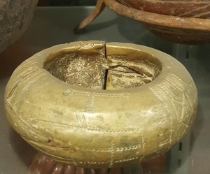 Manilla Currency Bracelet