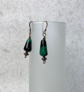 Art Deco Green/Black Earrings