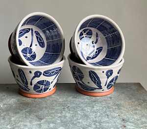 soup bowl w/folk flower design (x4)